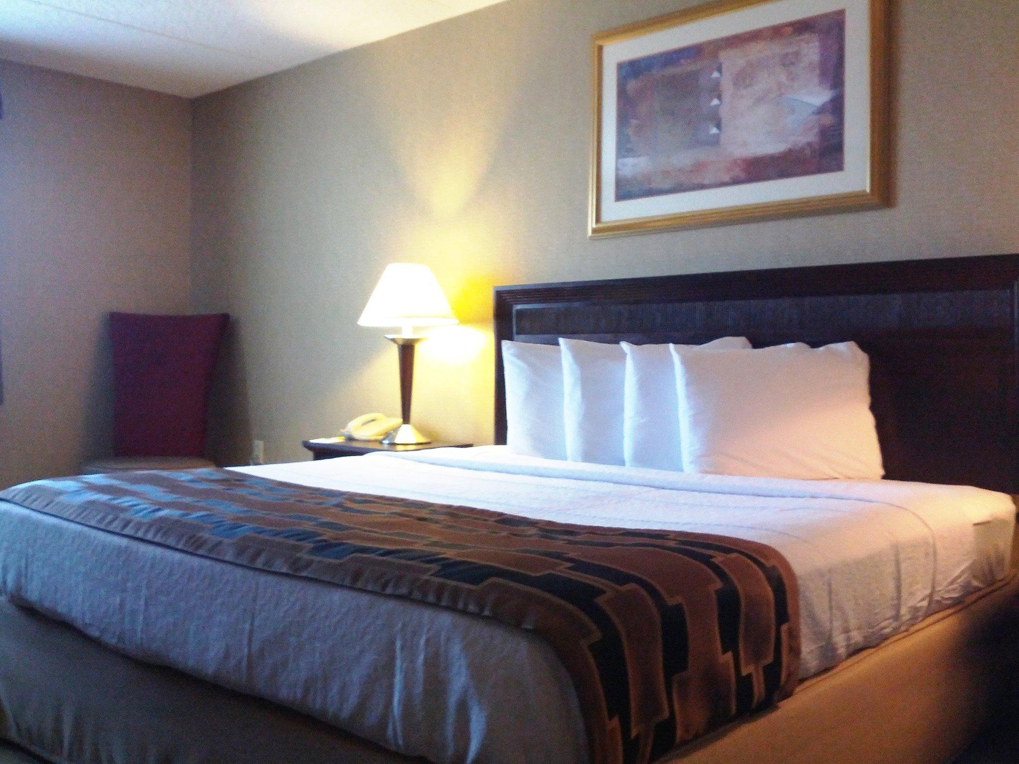 Howard Johnson By Wyndham Portsmouth Eksteriør billede
